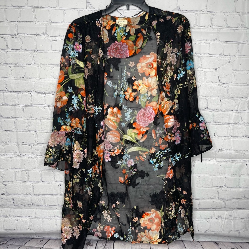 Lily White Floral Cardigan size M